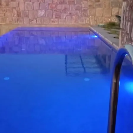 Stone With Private Pool * 博德鲁姆